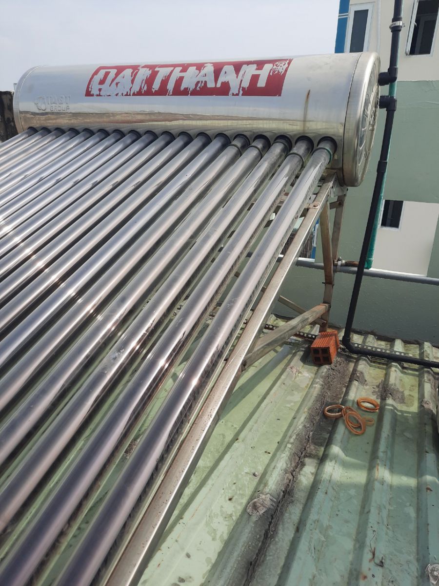 máy nước nóng năng lượng mặt trời đại thành